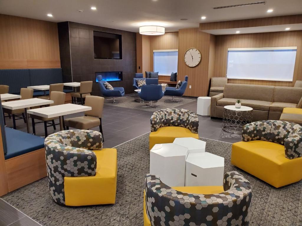 Microtel Inn & Suites By Wyndham Farmington Eksteriør bilde